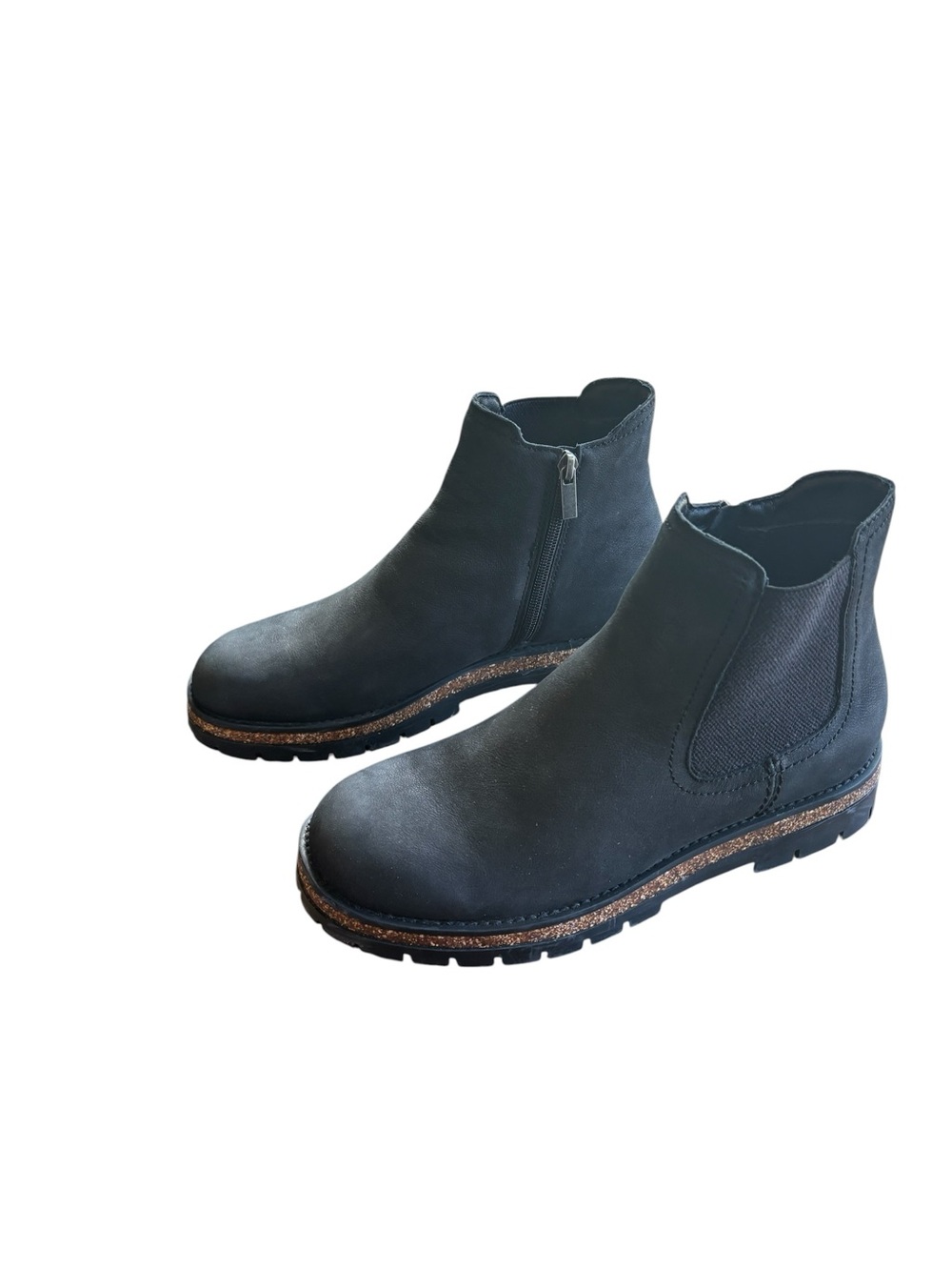 Earth Aydin zip up ankle bootie 9.5